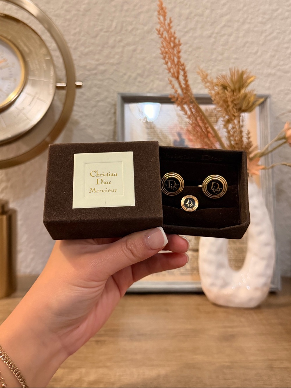 Christian Dior cufflinks in Gold and Black